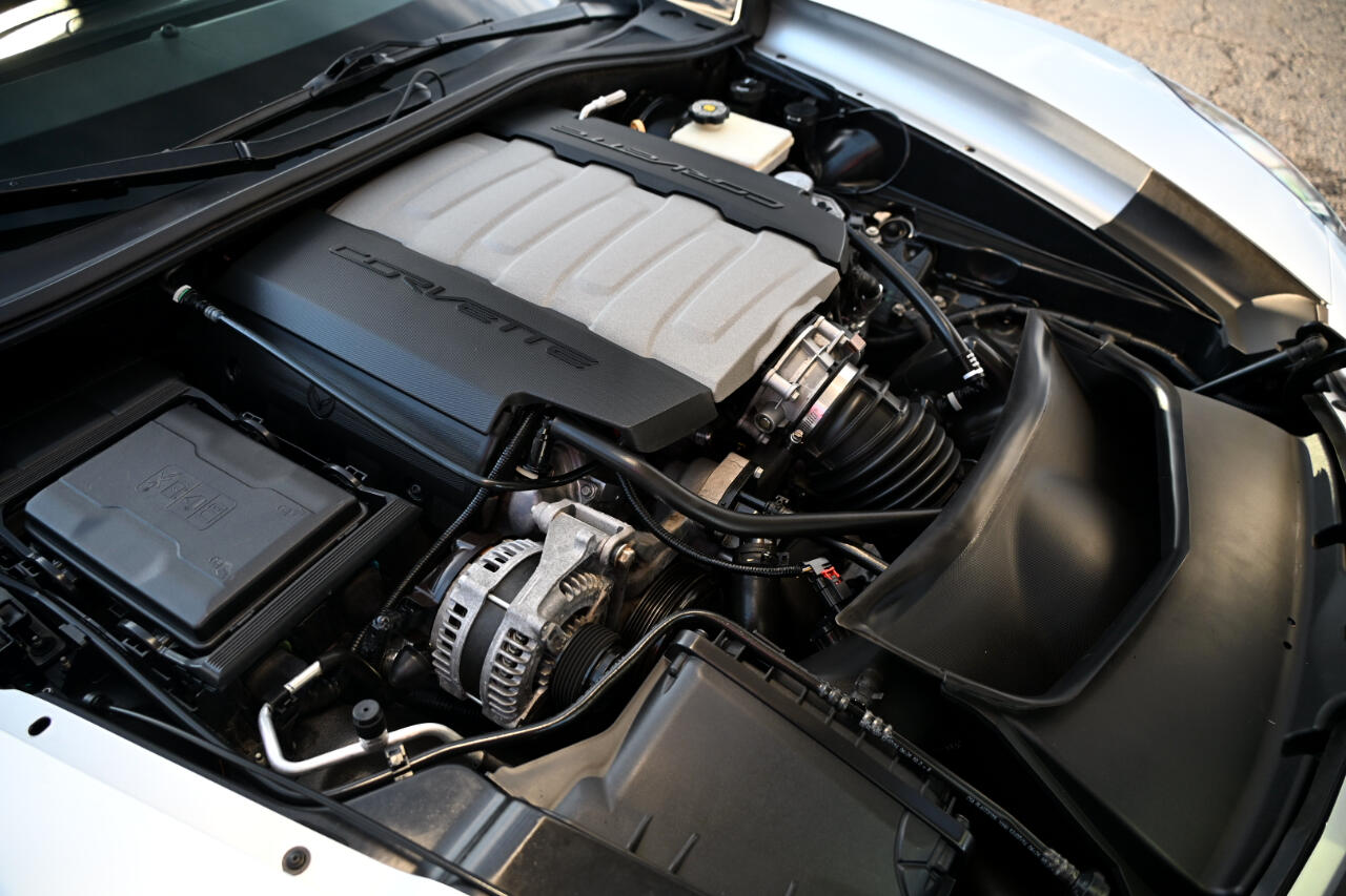 Chevrolet Corvette 2dr Stingray Cpe w/2LT 2015