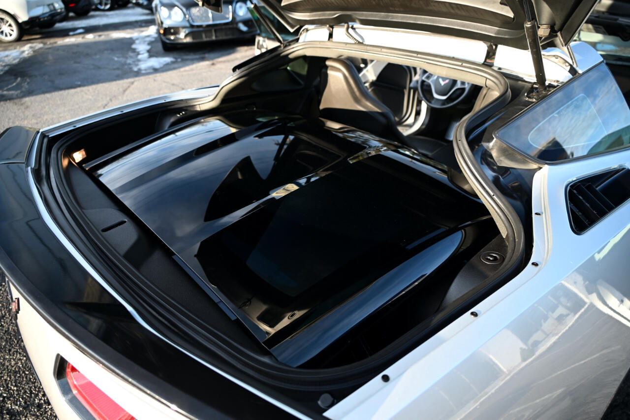 Chevrolet Corvette 2dr Stingray Cpe w/2LT 2015