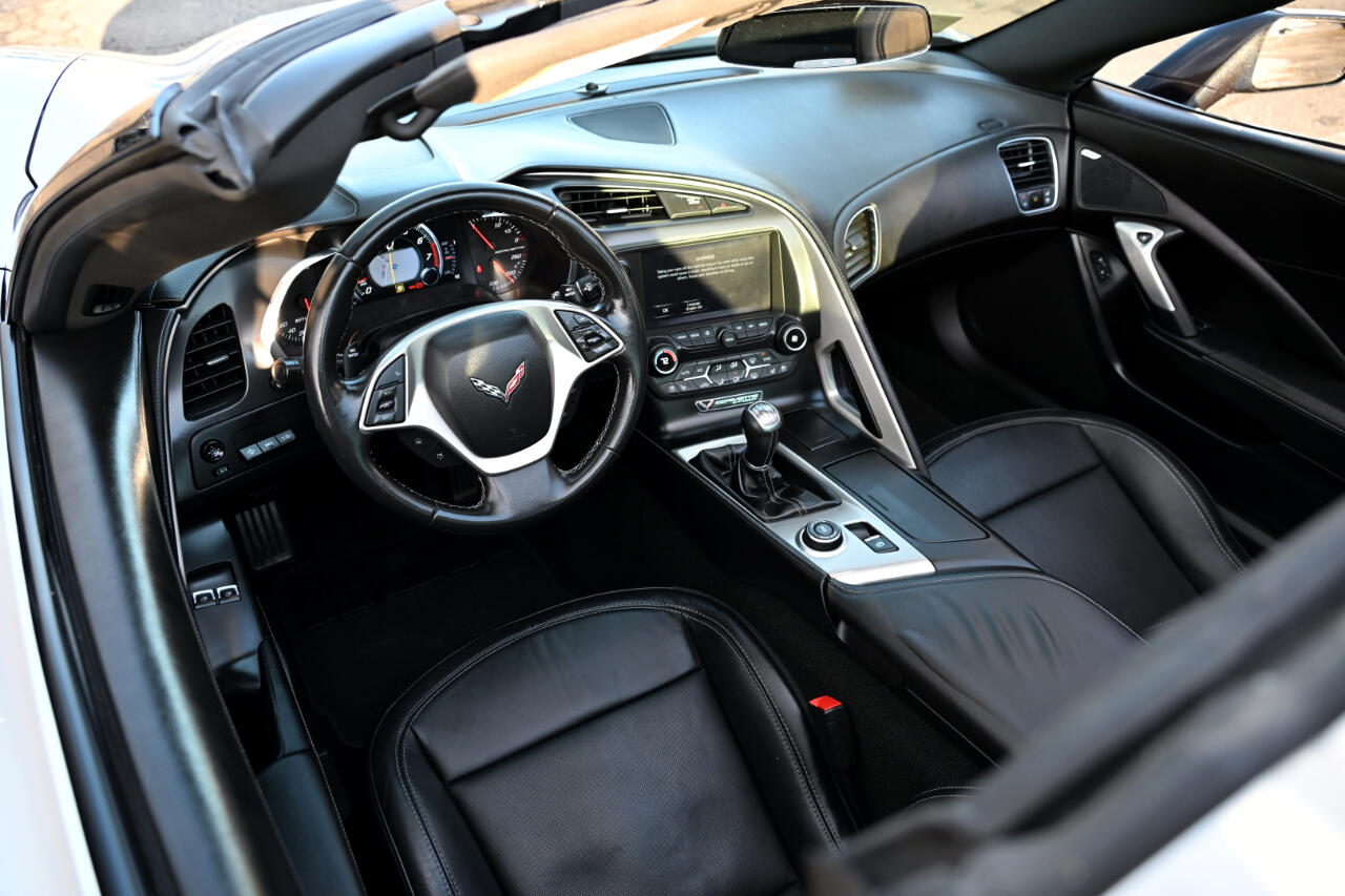 Chevrolet Corvette 2dr Stingray Cpe w/2LT 2015