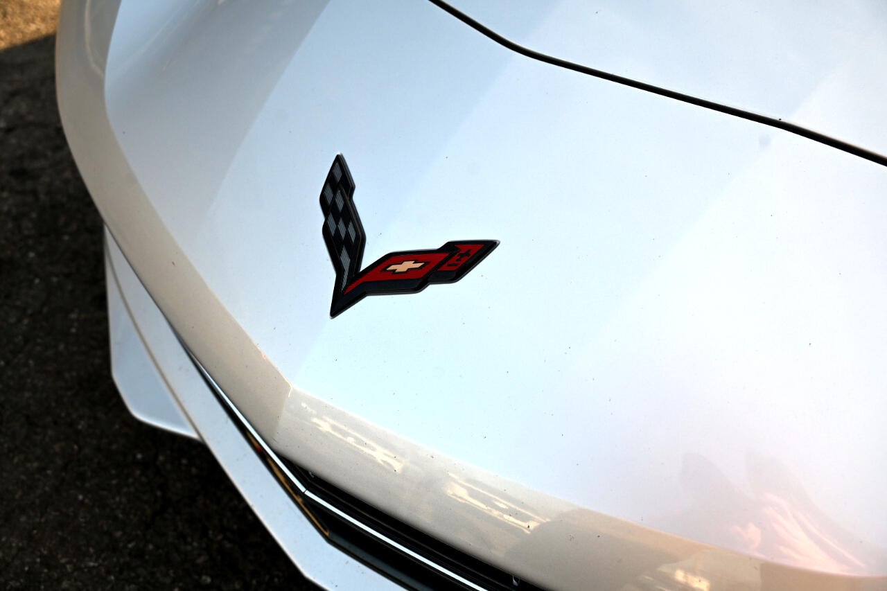 Chevrolet Corvette 2dr Stingray Cpe w/2LT 2015