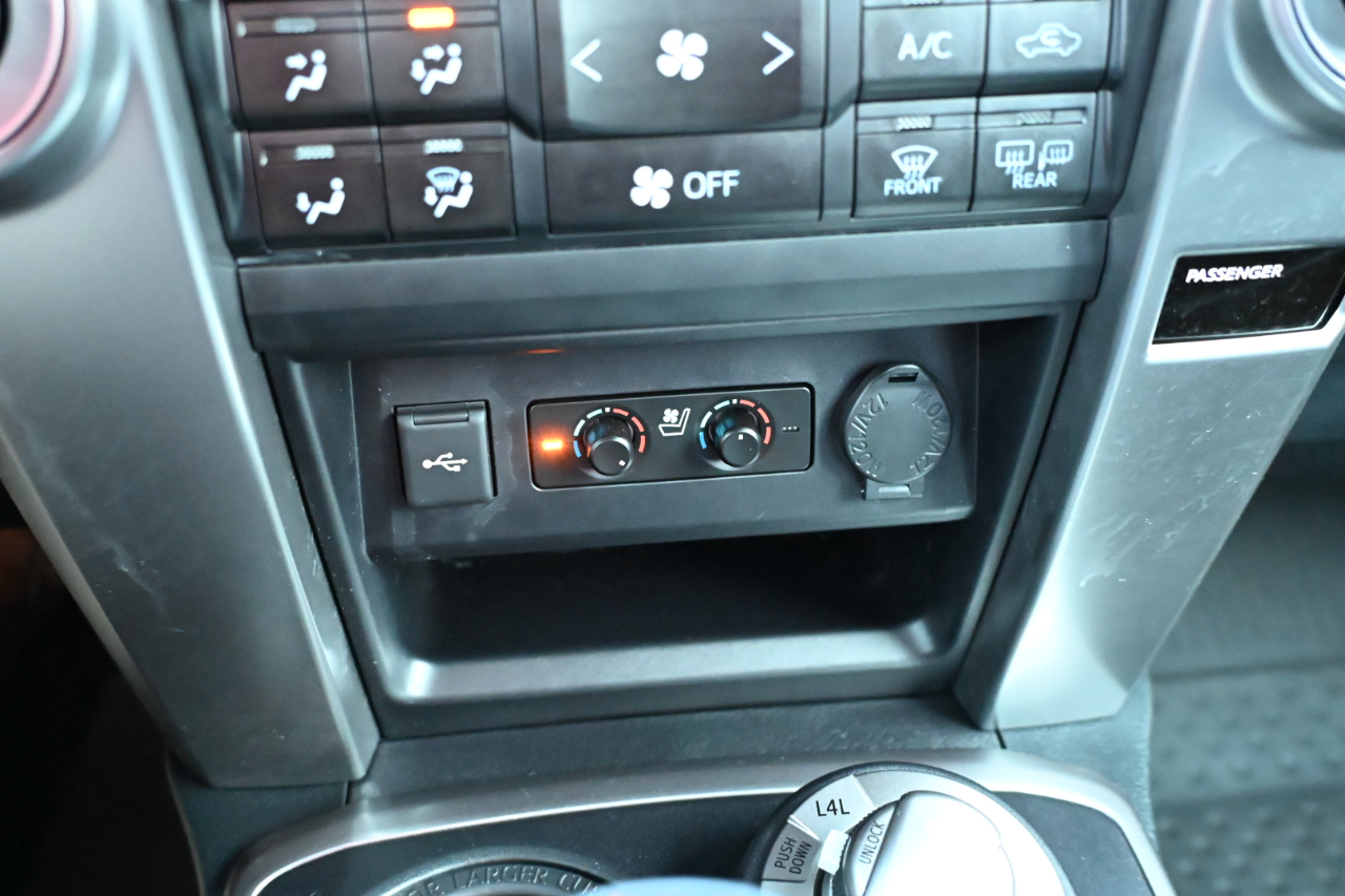 Toyota 4Runner Limited 4WD (Natl) 2023