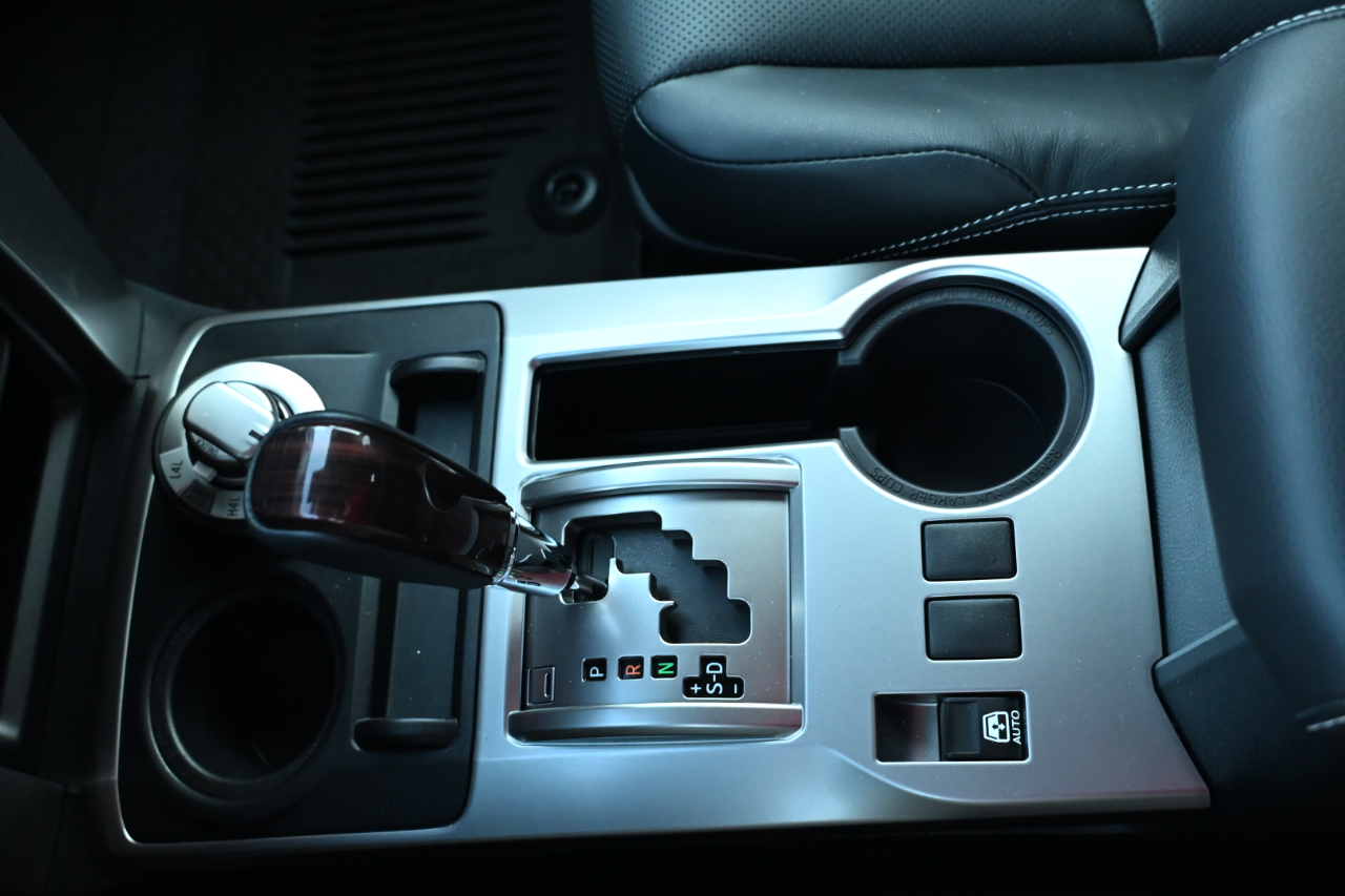 Toyota 4Runner Limited 4WD (Natl) 2023