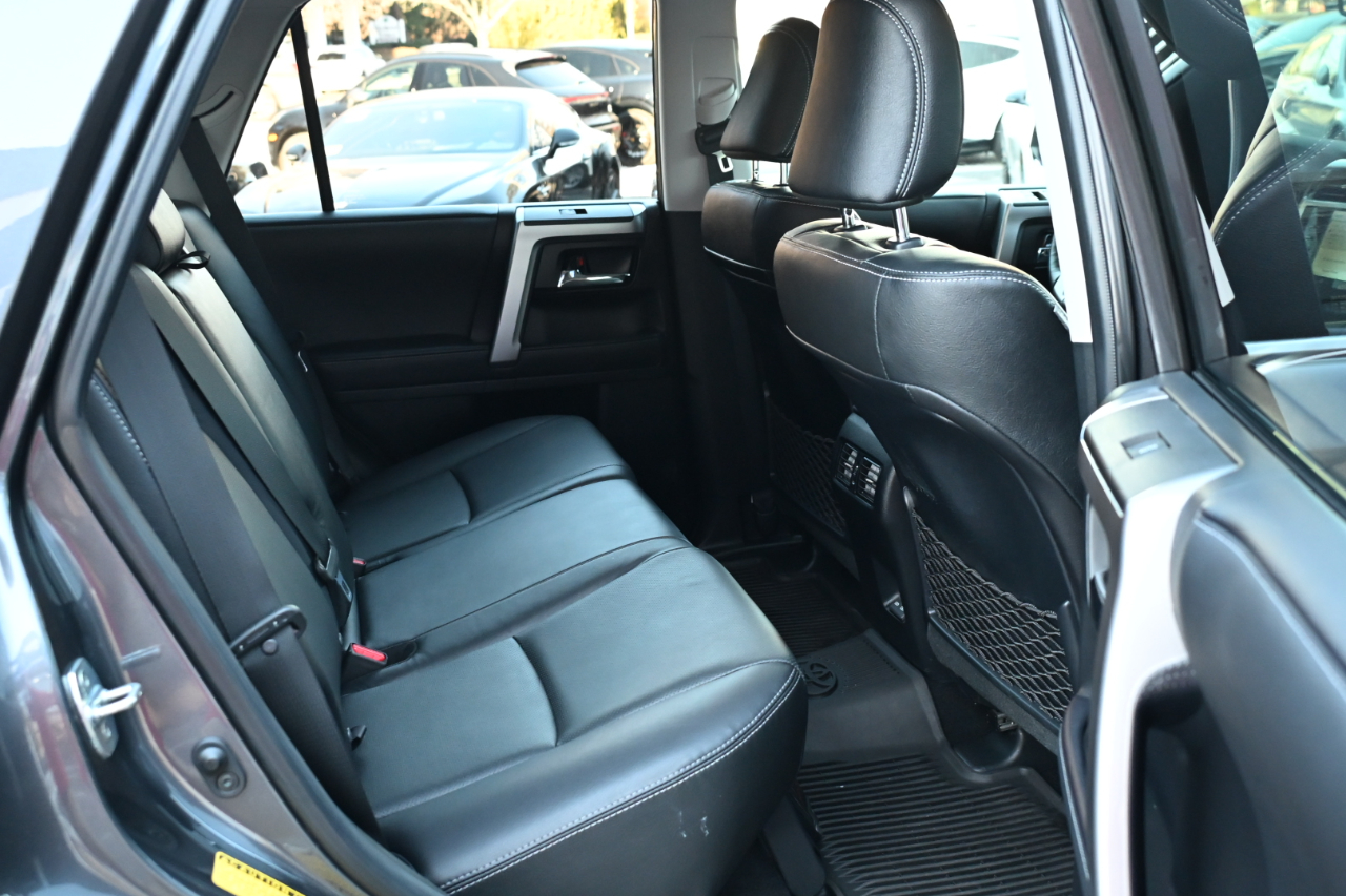 Toyota 4Runner Limited 4WD (Natl) 2023