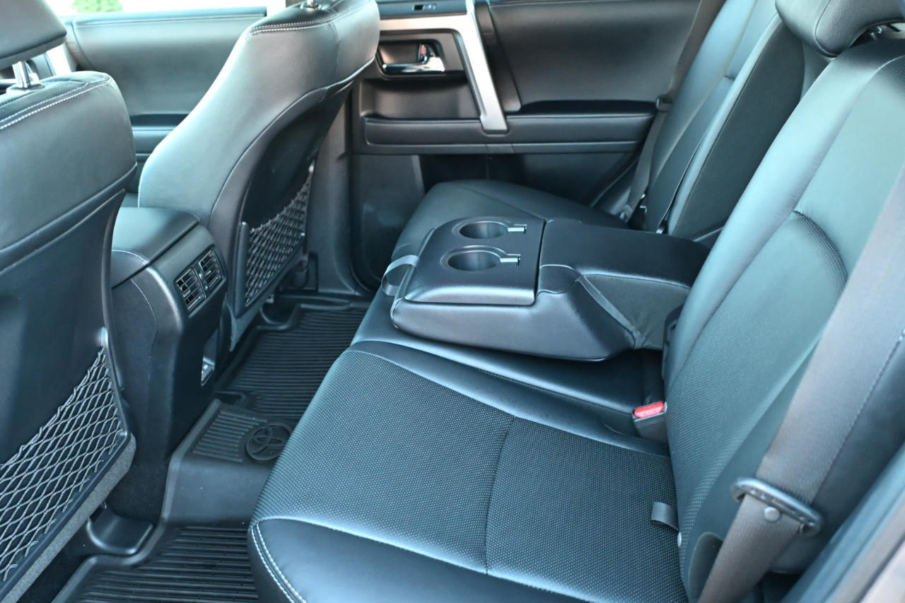 Toyota 4Runner Limited 4WD (Natl) 2023