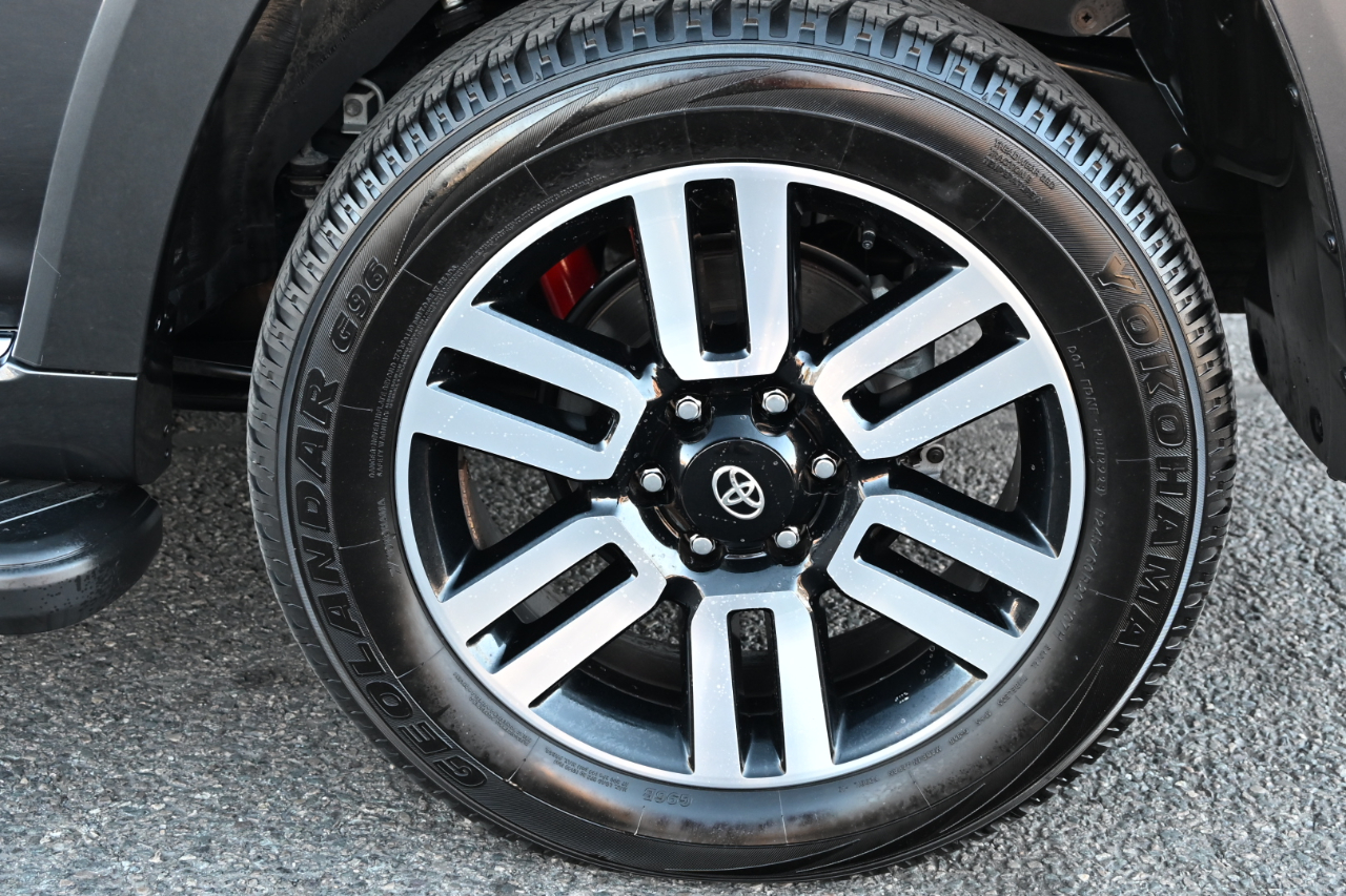 Toyota 4Runner Limited 4WD (Natl) 2023