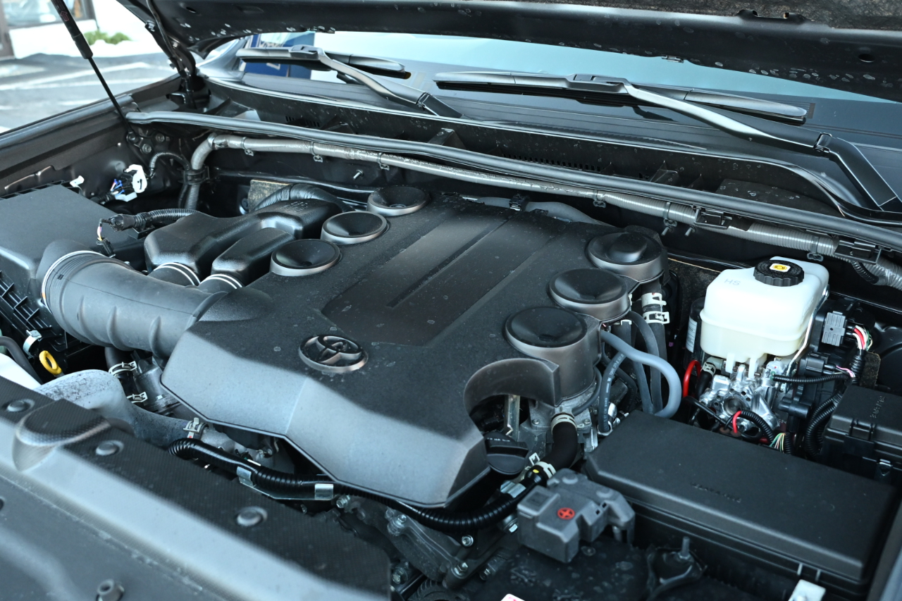 Toyota 4Runner Limited 4WD (Natl) 2023