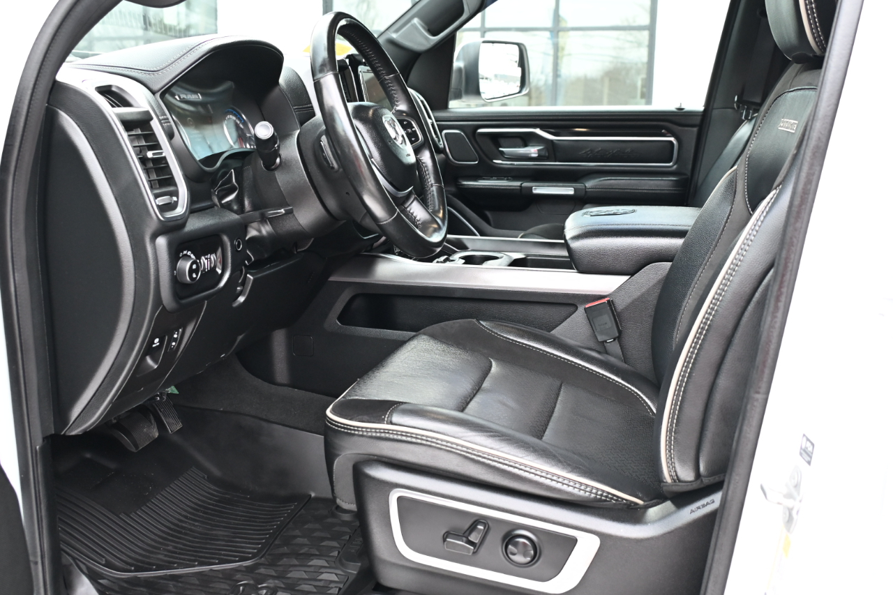 RAM 1500 Laramie 4x4 Crew Cab 5'7" Box 2022