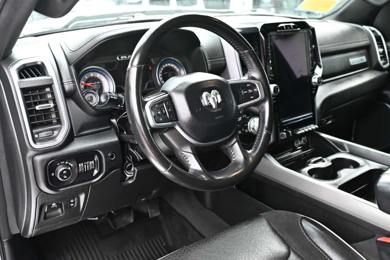 RAM 1500 Laramie 4x4 Crew Cab 5'7" Box 2022