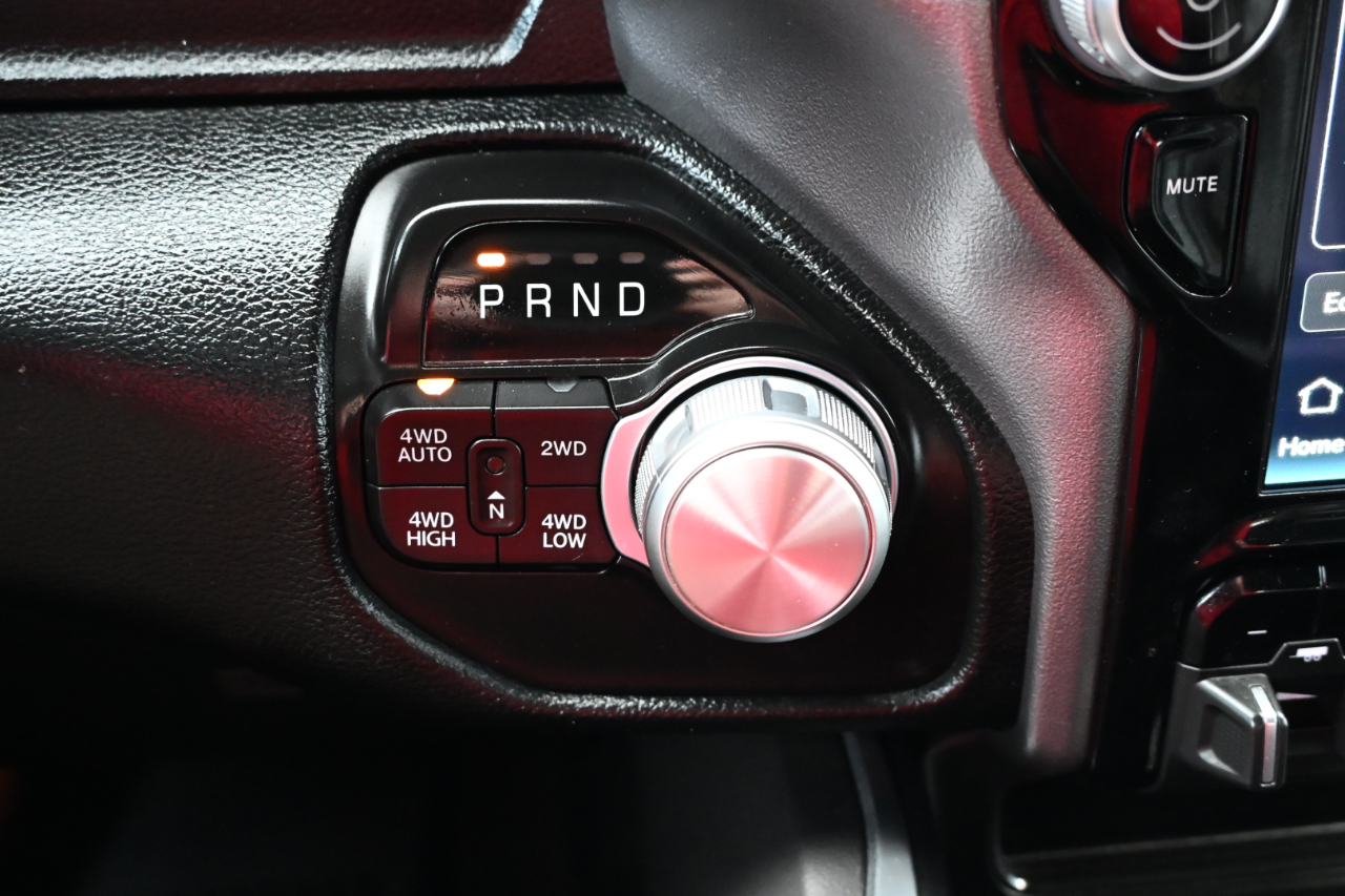 RAM 1500 Laramie 4x4 Crew Cab 5'7" Box 2022