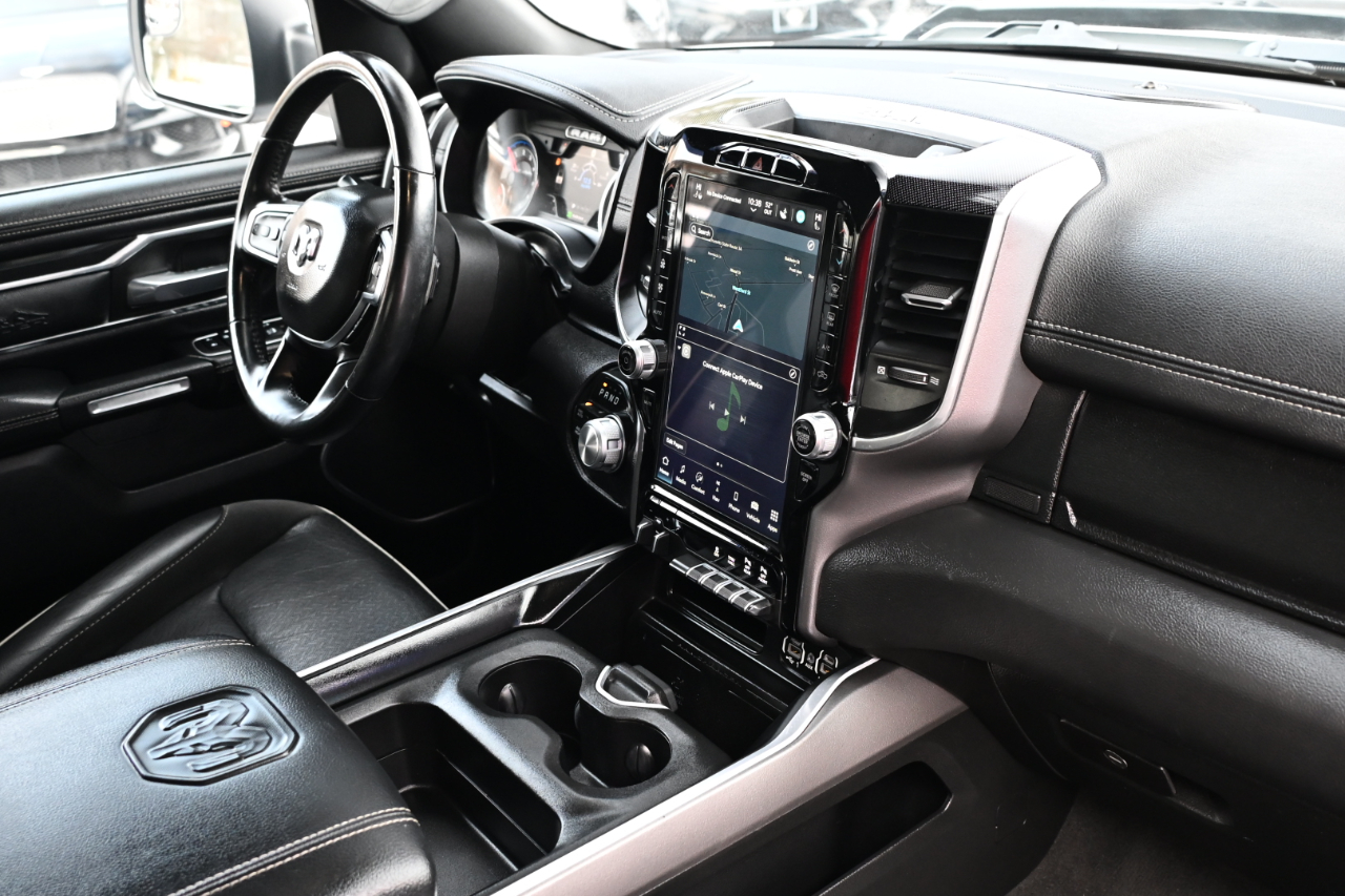 RAM 1500 Laramie 4x4 Crew Cab 5'7" Box 2022