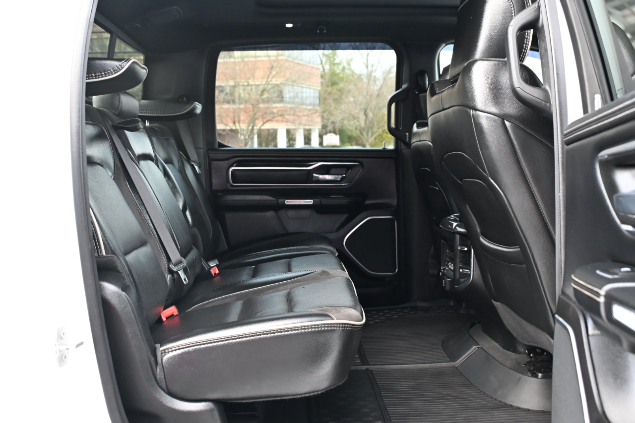 RAM 1500 Laramie 4x4 Crew Cab 5'7" Box 2022