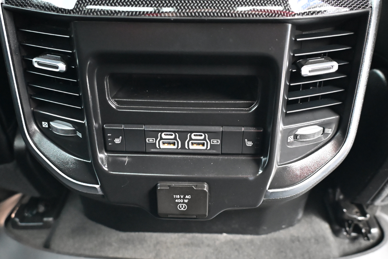 RAM 1500 Laramie 4x4 Crew Cab 5'7" Box 2022