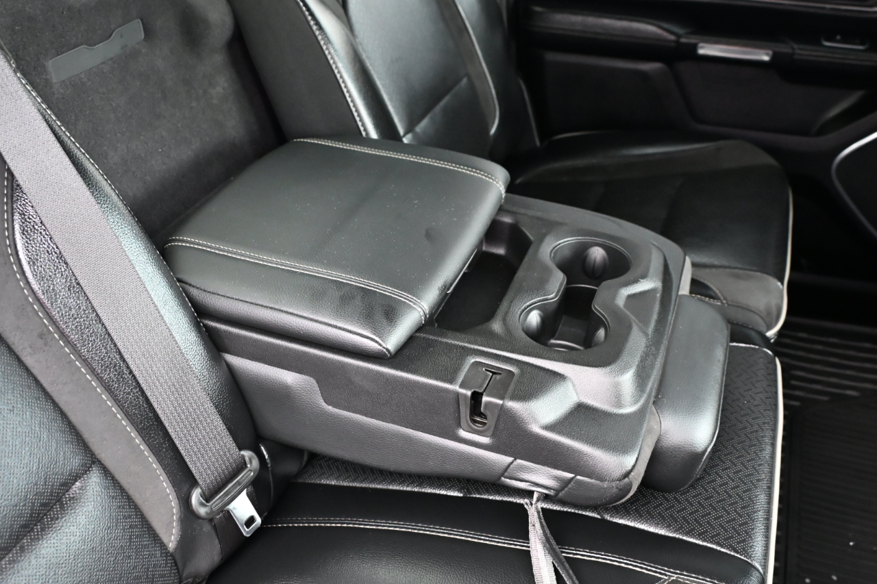 RAM 1500 Laramie 4x4 Crew Cab 5'7" Box 2022