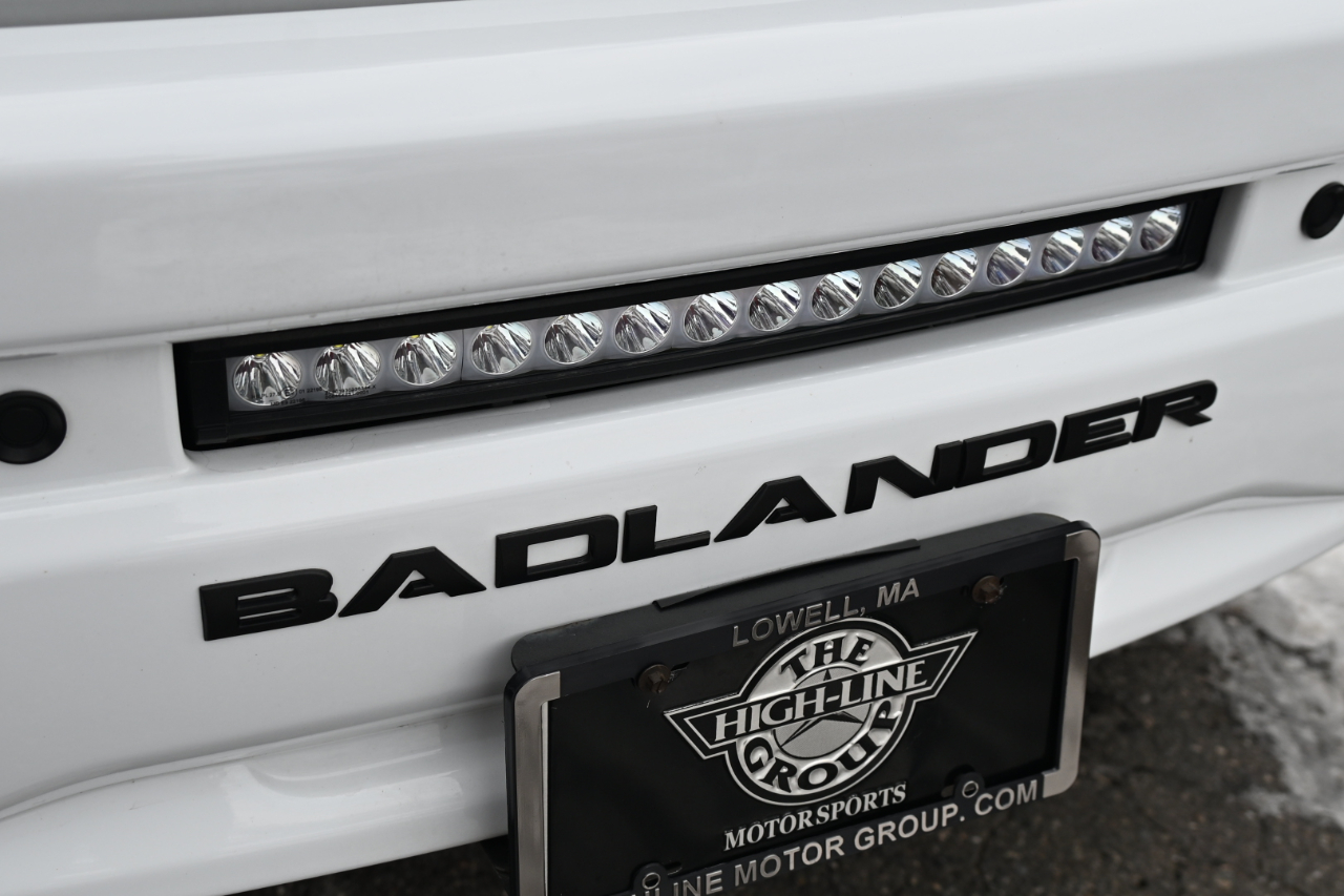 RAM 1500 Laramie 4x4 Crew Cab 5'7" Box 2022