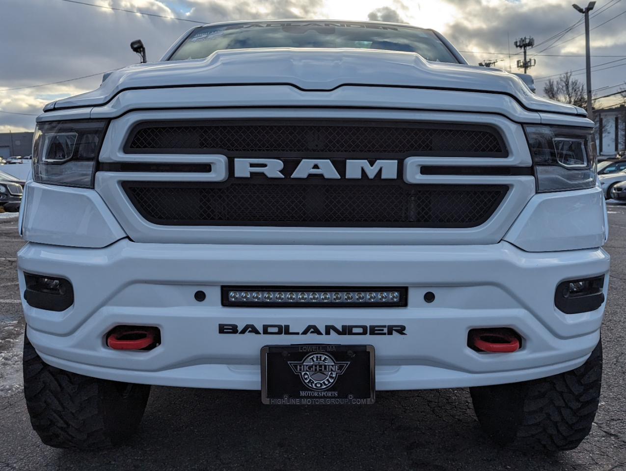 RAM 1500 Laramie 4x4 Crew Cab 5'7" Box 2022