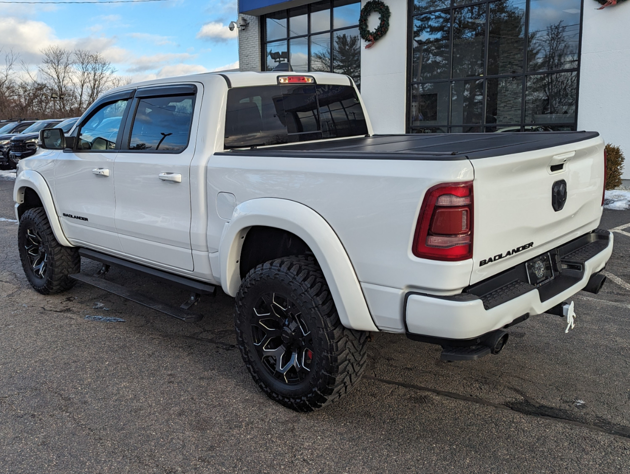 RAM 1500 Laramie 4x4 Crew Cab 5'7" Box 2022