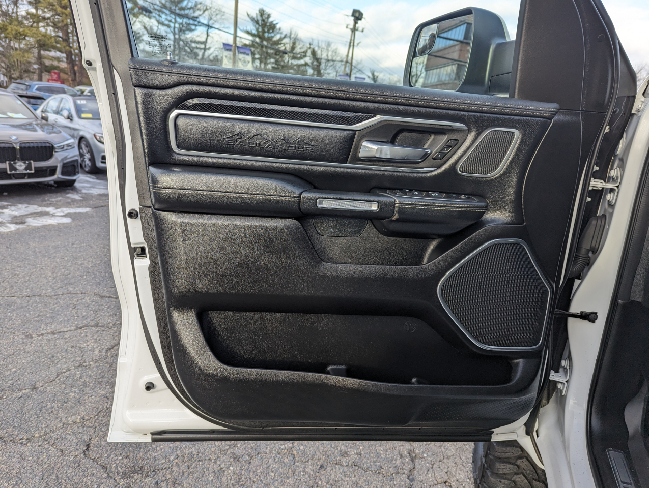 RAM 1500 Laramie 4x4 Crew Cab 5'7" Box 2022