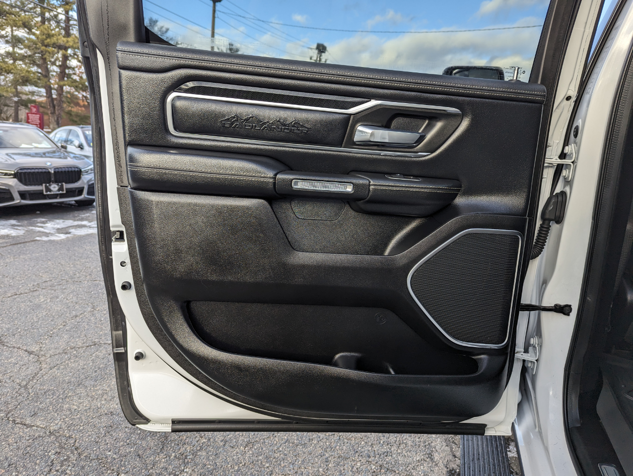 RAM 1500 Laramie 4x4 Crew Cab 5'7" Box 2022