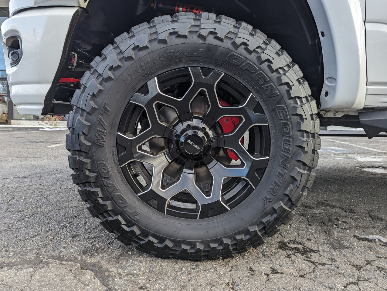 RAM 1500 Laramie 4x4 Crew Cab 5'7" Box 2022