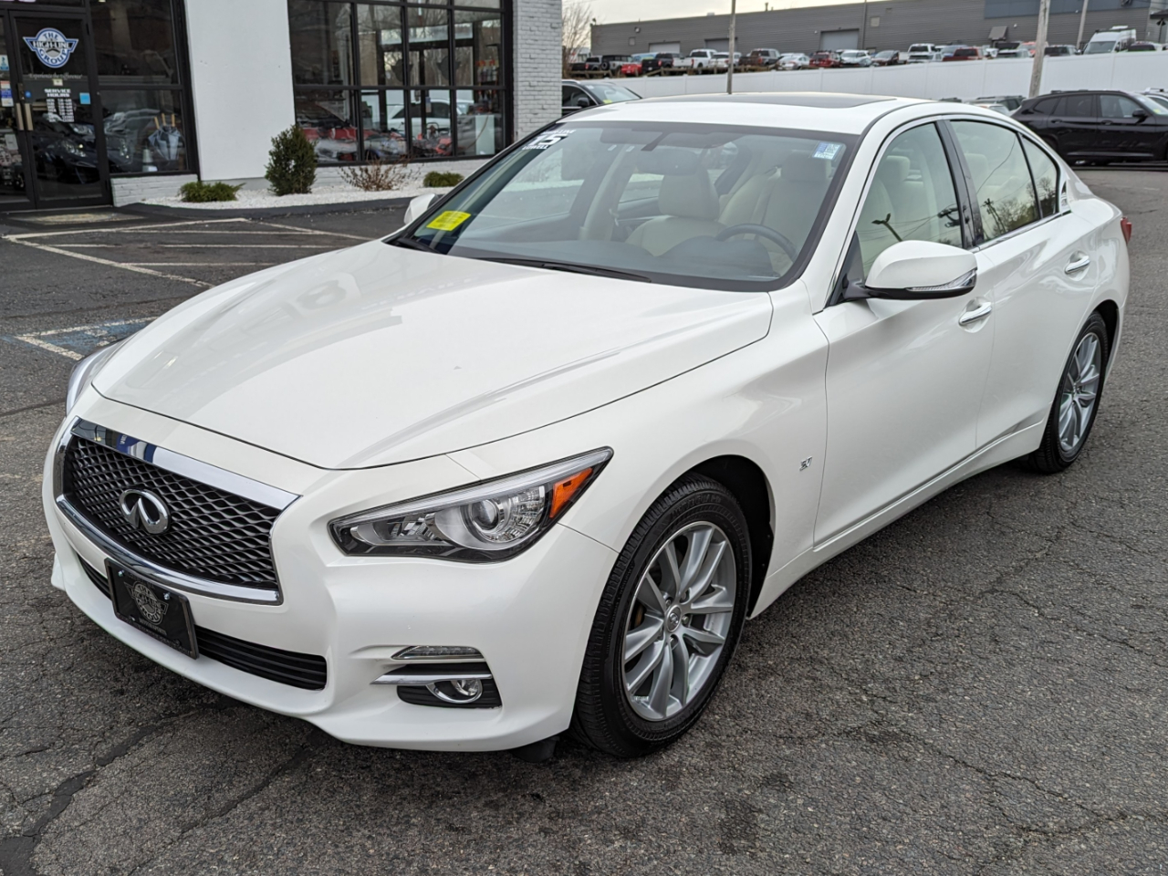 Infiniti Q50 4dr Sdn Premium AWD 2015