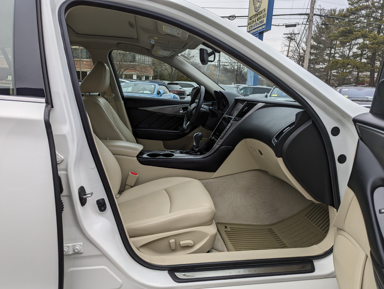 Infiniti Q50 4dr Sdn Premium AWD 2015