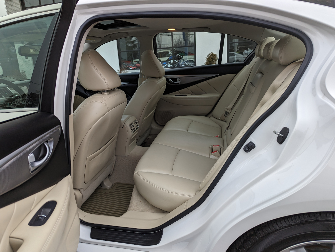 Infiniti Q50 4dr Sdn Premium AWD 2015