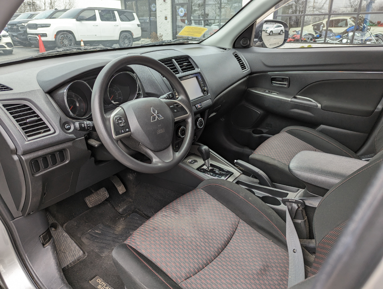 Mitsubishi Outlander Sport ES 2.0 AWC CVT 2018