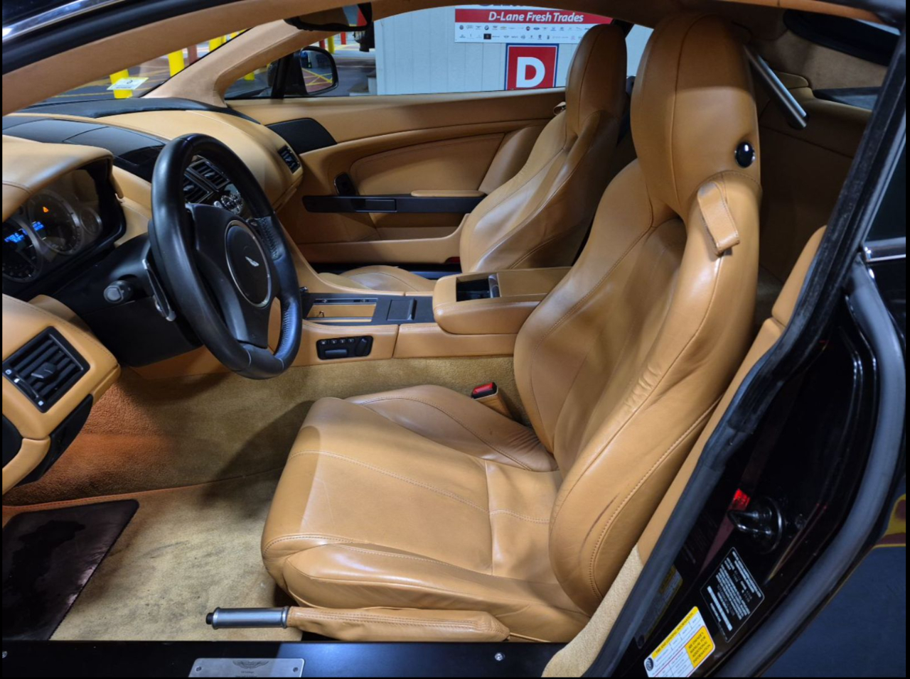 Aston Martin V8 Vantage 2dr Cpe Sportshift 2012