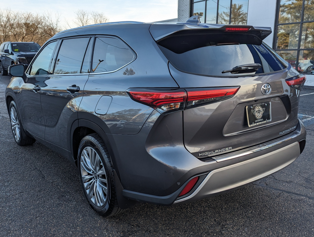 Toyota Highlander Platinum AWD (Natl) 2022