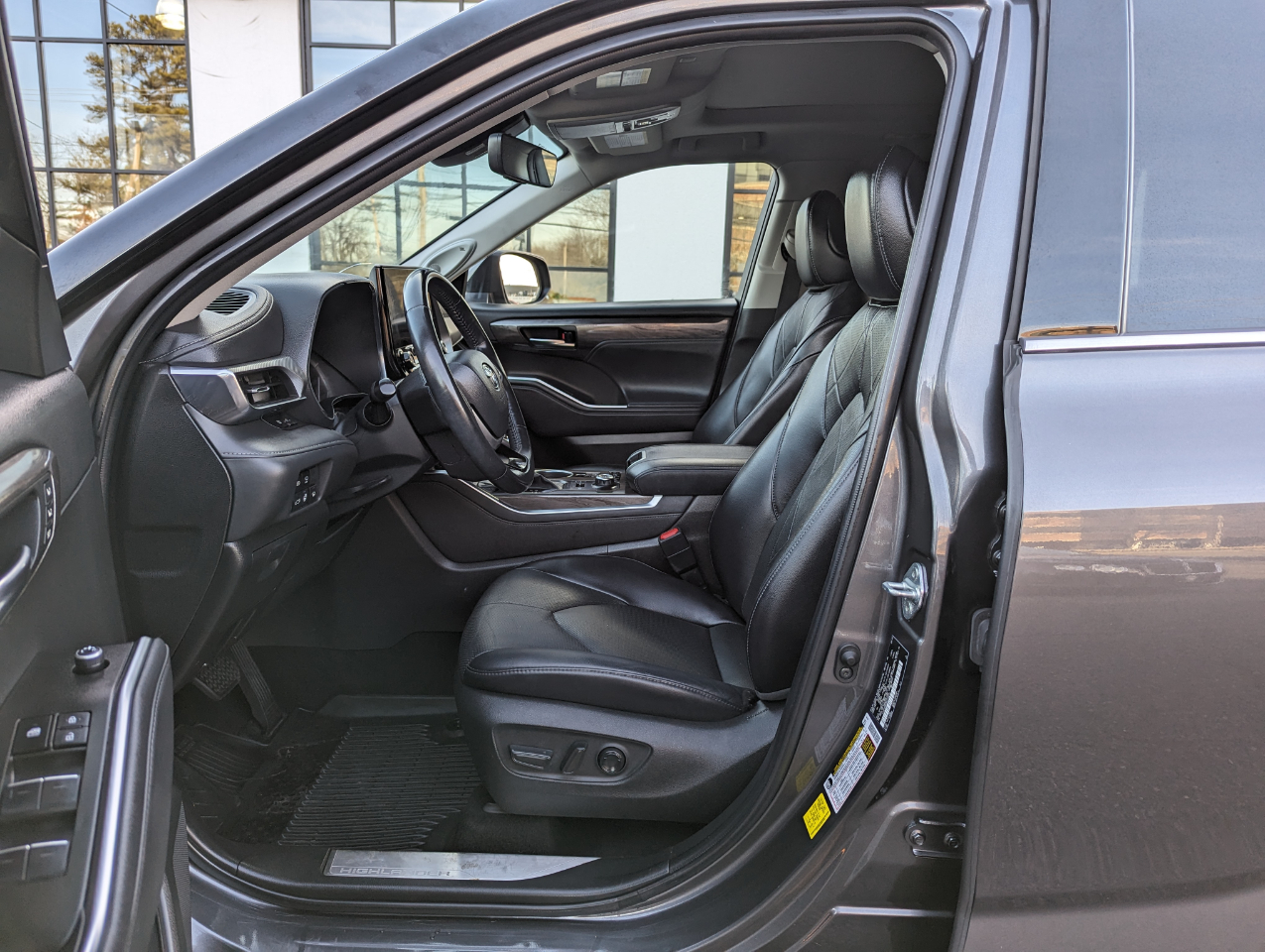 Toyota Highlander Platinum AWD (Natl) 2022