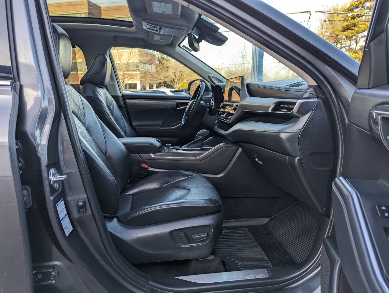 Toyota Highlander Platinum AWD (Natl) 2022