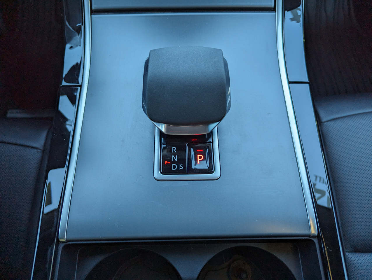 Land Rover Range Rover Evoque Dynamic SE AWD 2024