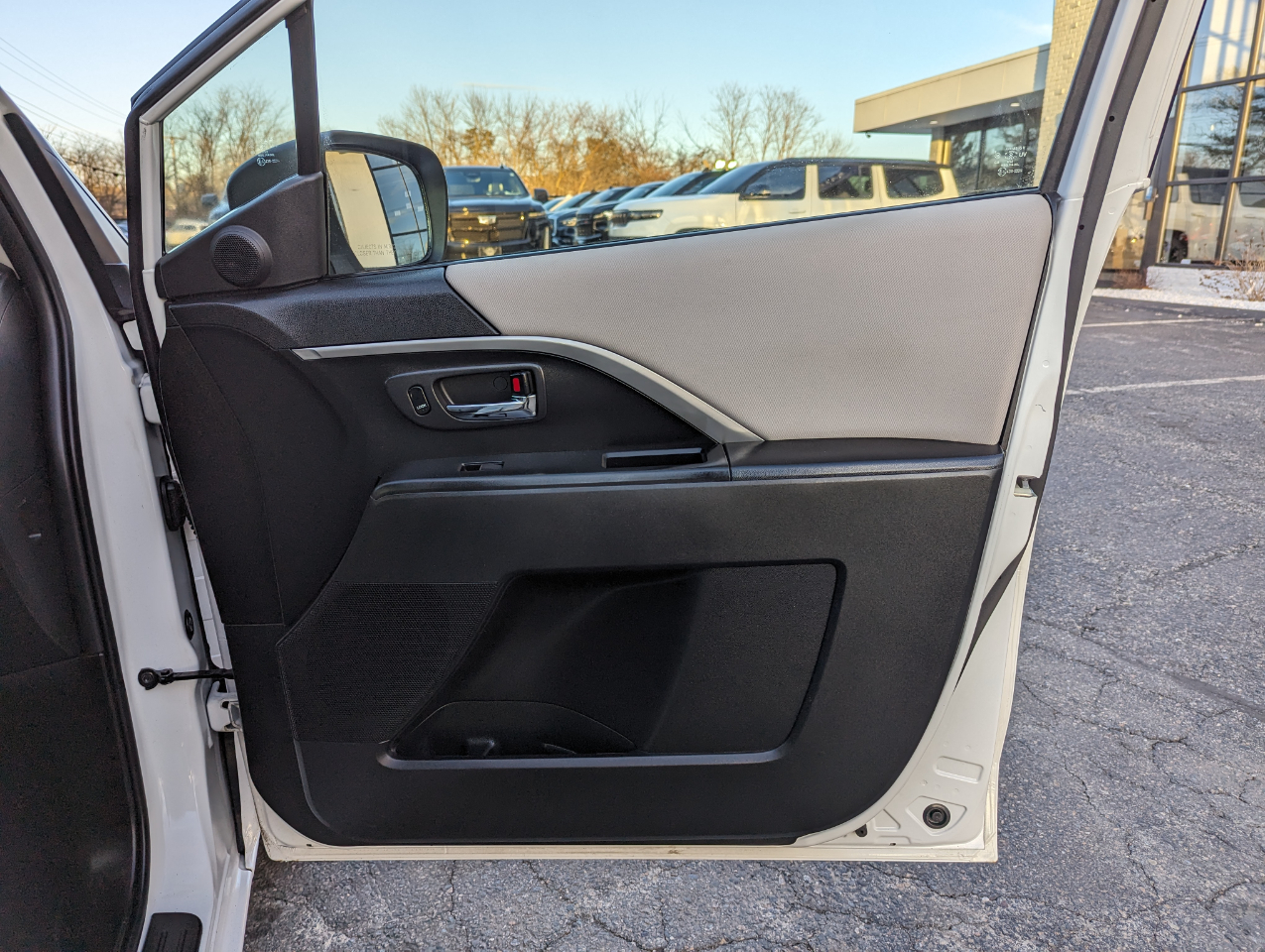 Mazda MAZDA5 4dr Wgn Auto Sport 2014