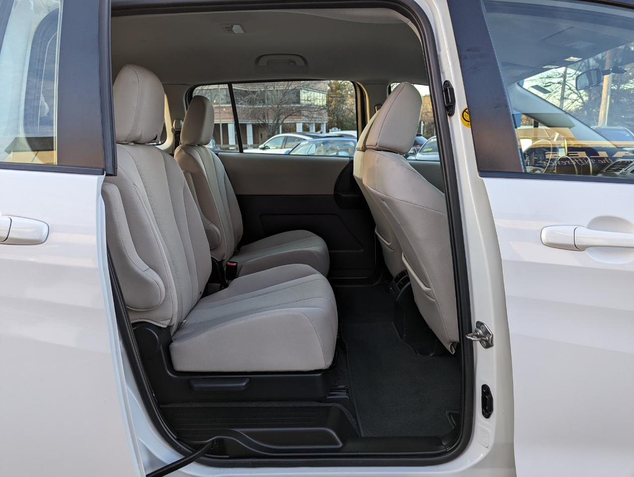 Mazda MAZDA5 4dr Wgn Auto Sport 2014