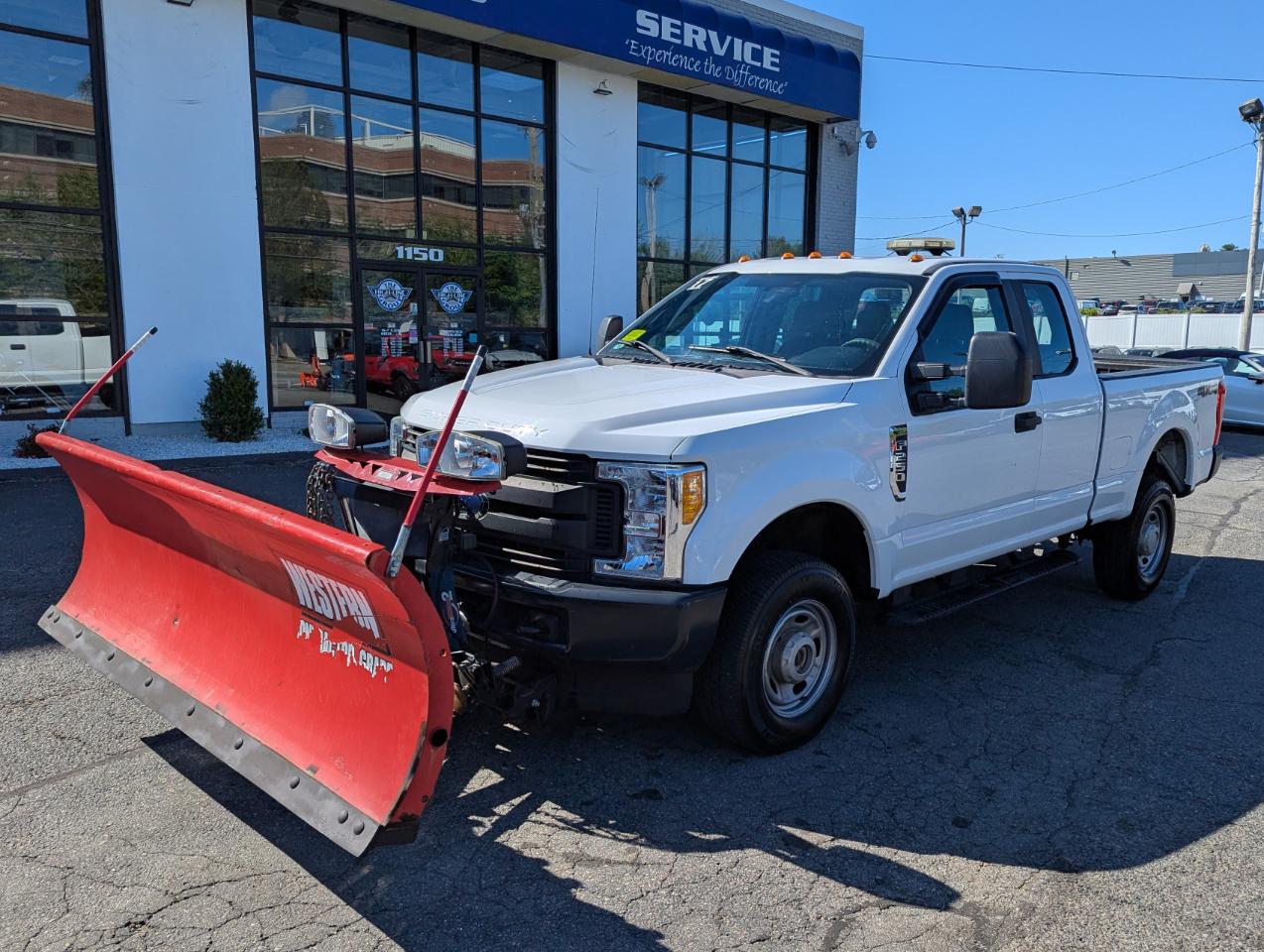 Ford Super Duty F-250 SRW XL 4WD SuperCab 8' Box 2017