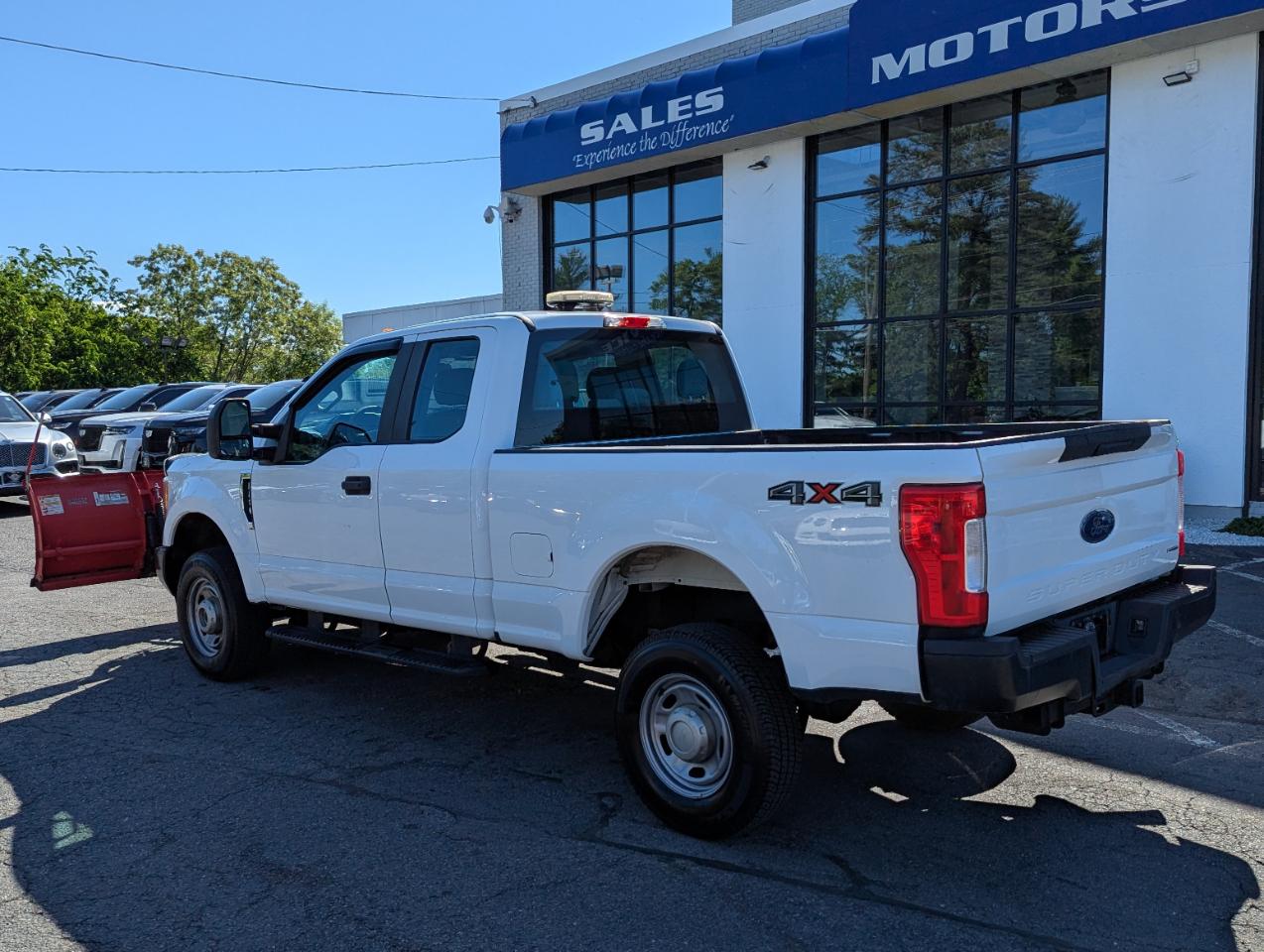 Ford Super Duty F-250 SRW XL 4WD SuperCab 8' Box 2017