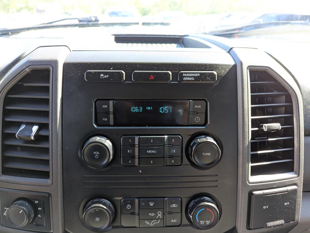 Ford Super Duty F-250 SRW XL 4WD SuperCab 8' Box 2017