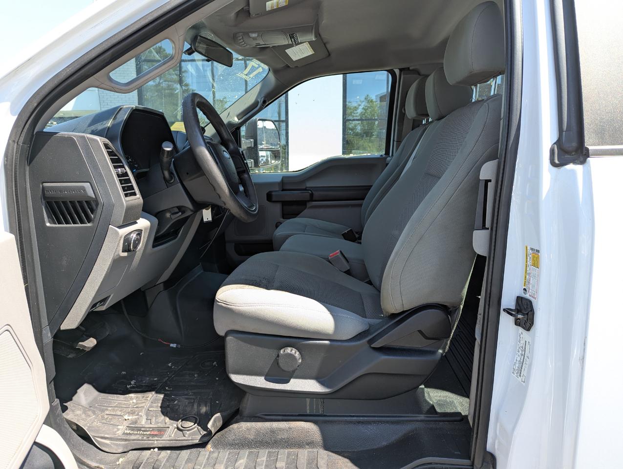 Ford Super Duty F-250 SRW XL 4WD SuperCab 8' Box 2017