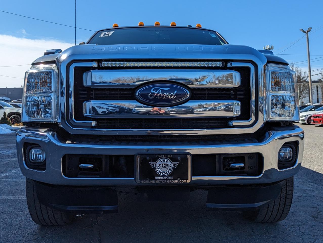 Ford Super Duty F-350 SRW 4WD Crew Cab 156" Lariat 2015