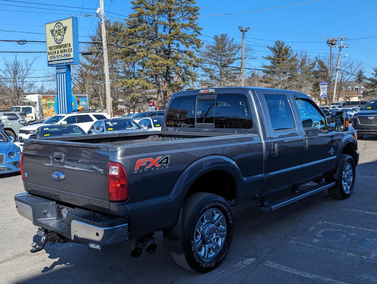Ford Super Duty F-350 SRW 4WD Crew Cab 156" Lariat 2015