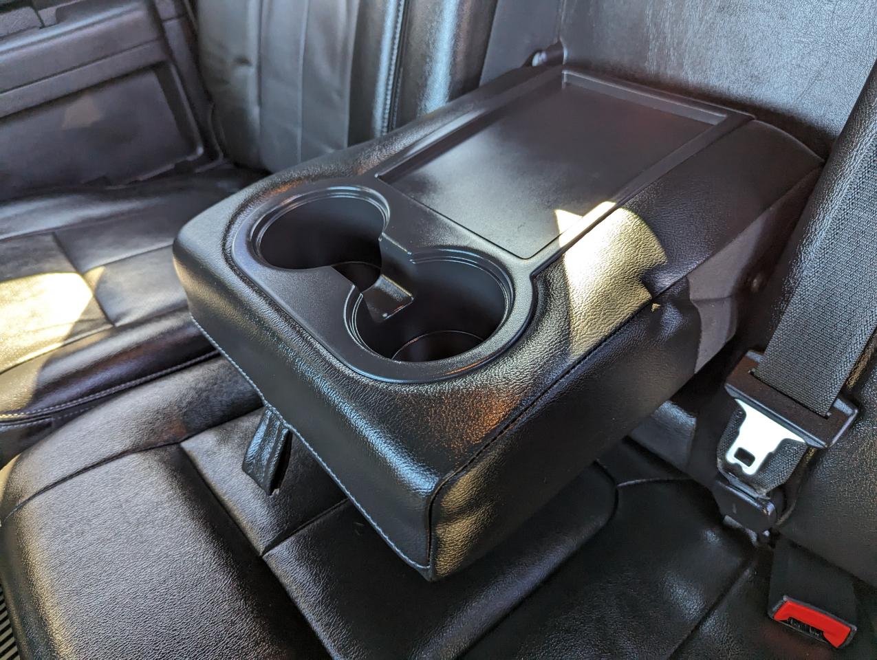 Ford Super Duty F-350 SRW 4WD Crew Cab 156" Lariat 2015