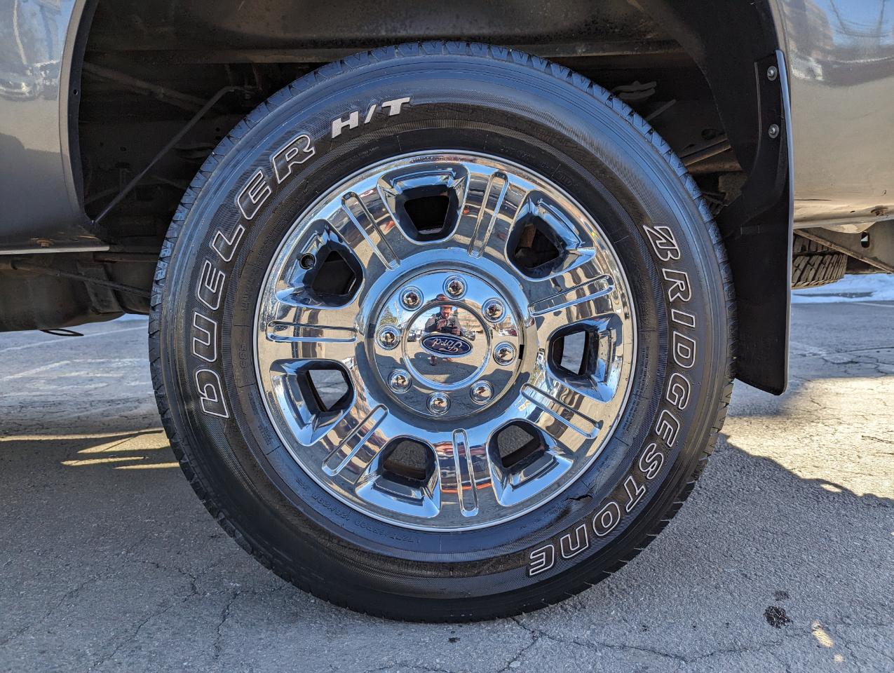 Ford Super Duty F-350 SRW 4WD Crew Cab 156" Lariat 2015