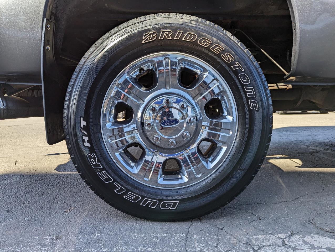 Ford Super Duty F-350 SRW 4WD Crew Cab 156" Lariat 2015