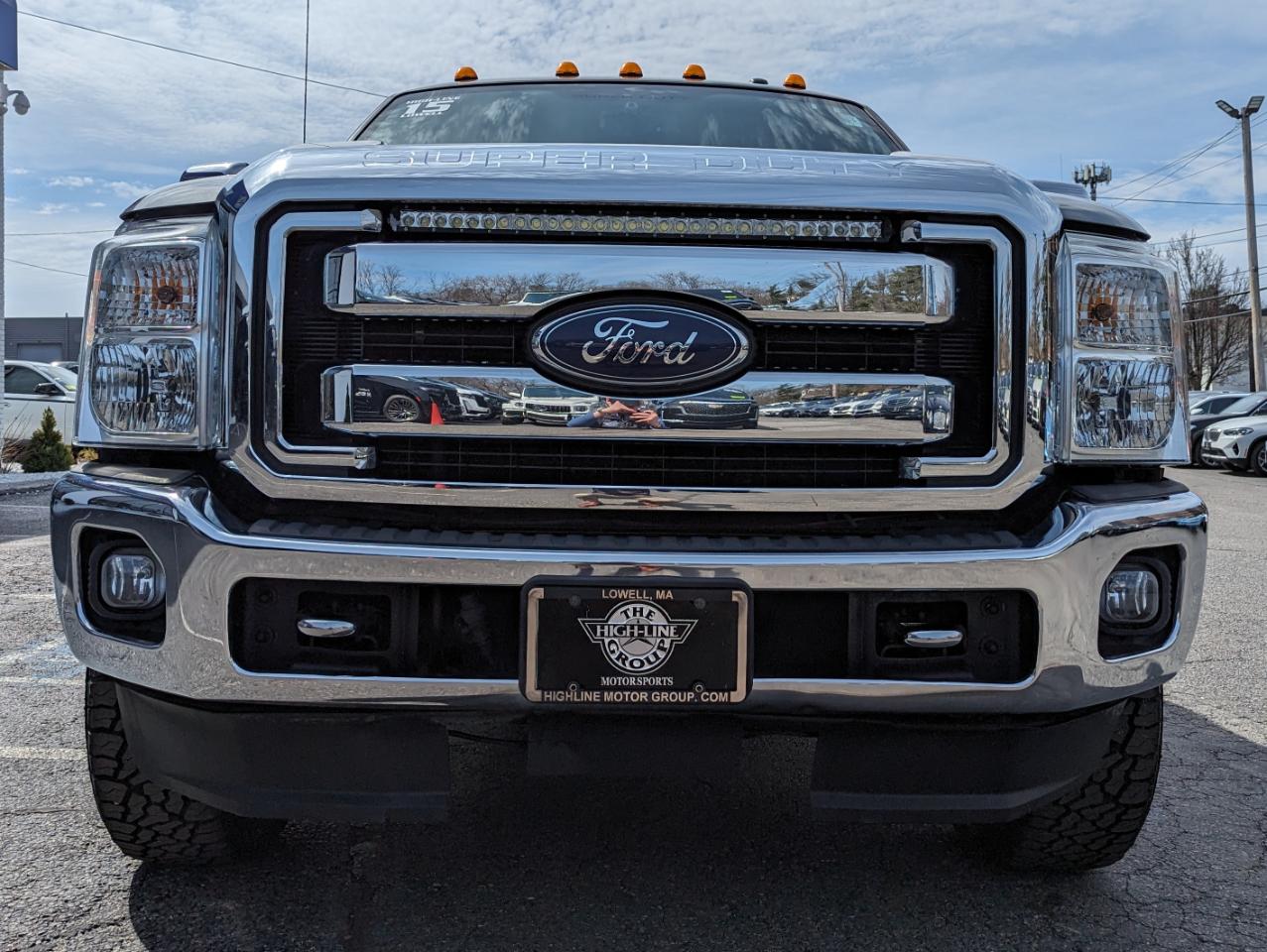 Ford Super Duty F-350 SRW 4WD Crew Cab 156" Lariat 2015