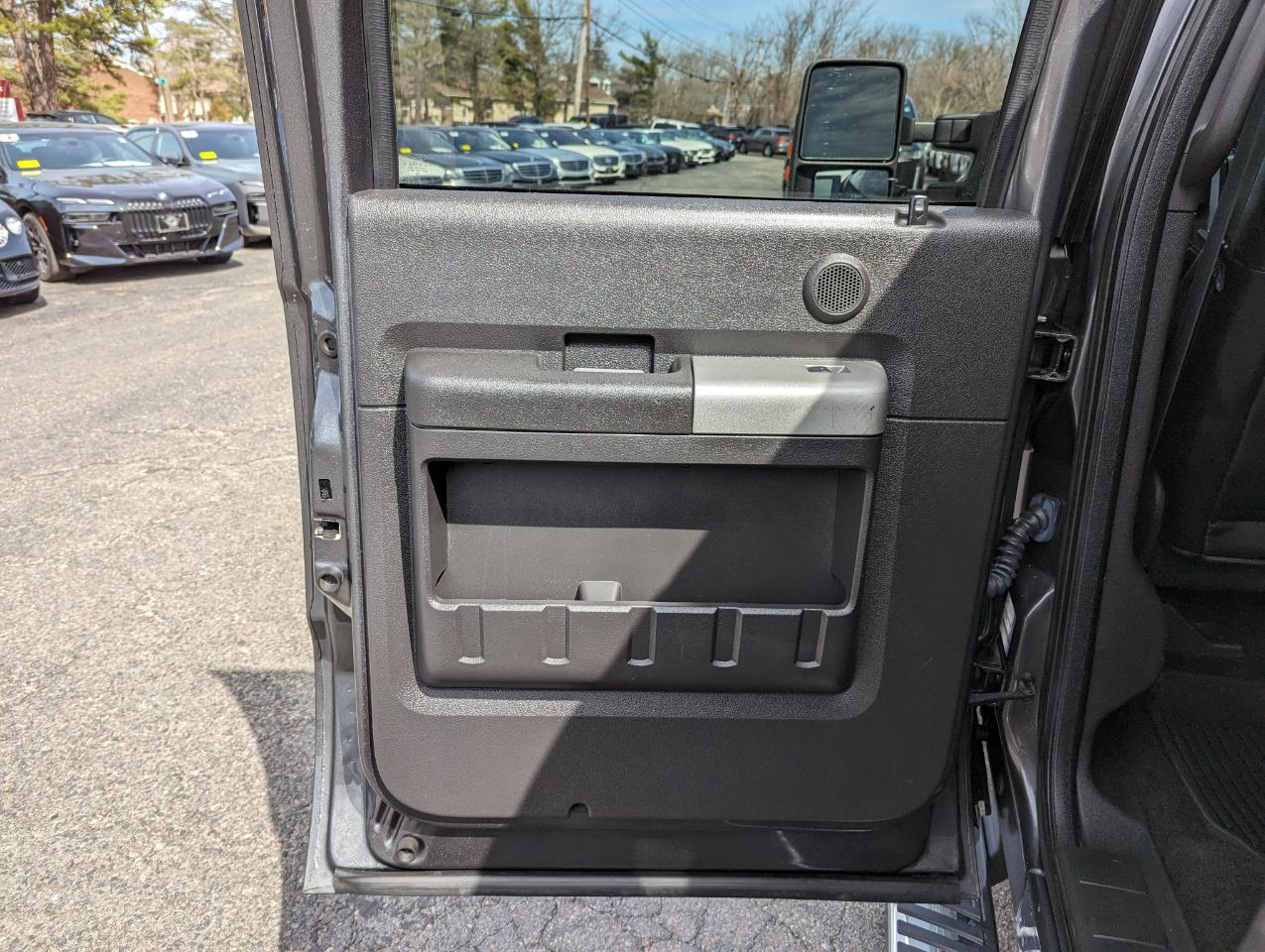 Ford Super Duty F-350 SRW 4WD Crew Cab 156" Lariat 2015