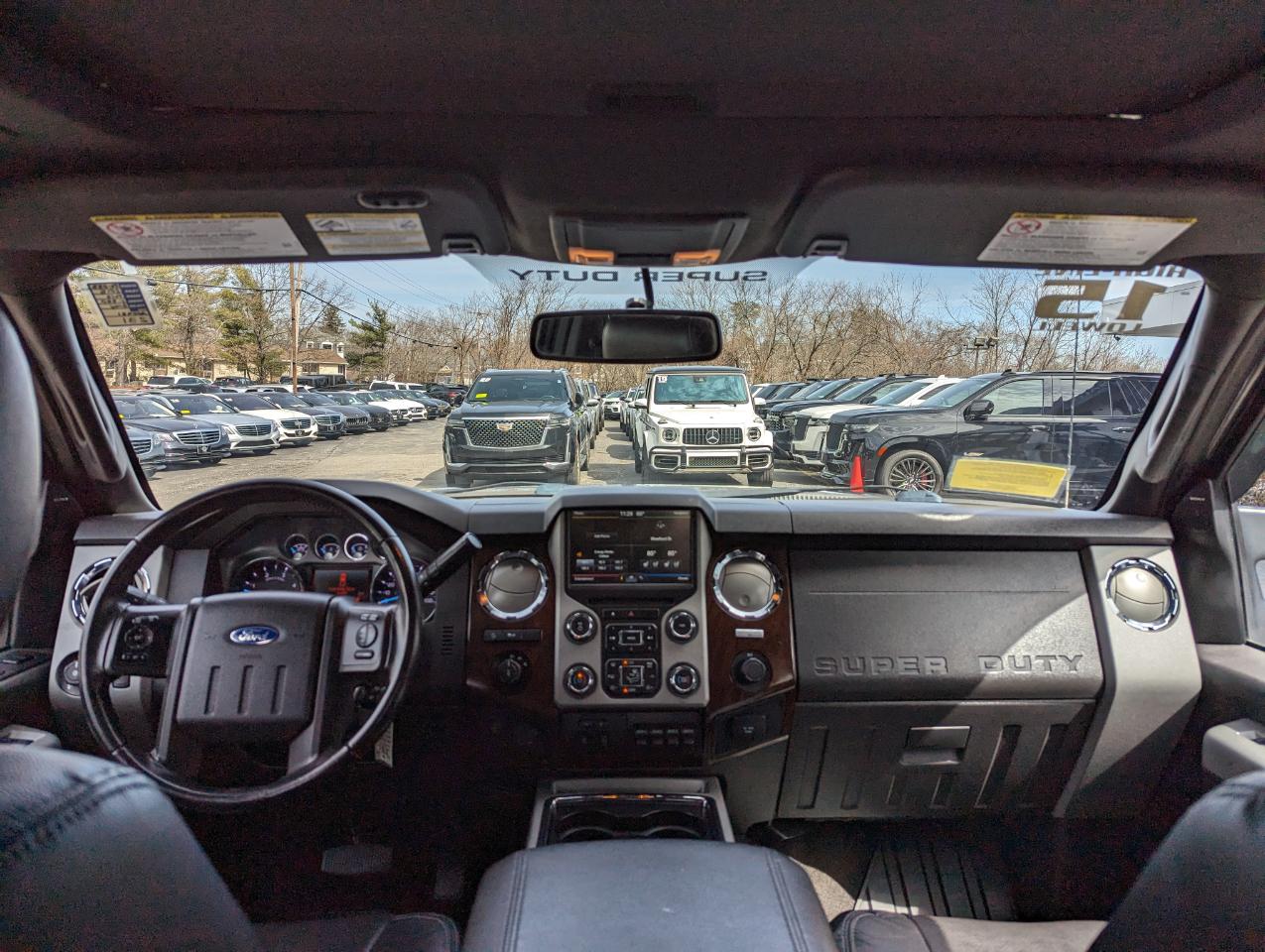 Ford Super Duty F-350 SRW 4WD Crew Cab 156" Lariat 2015