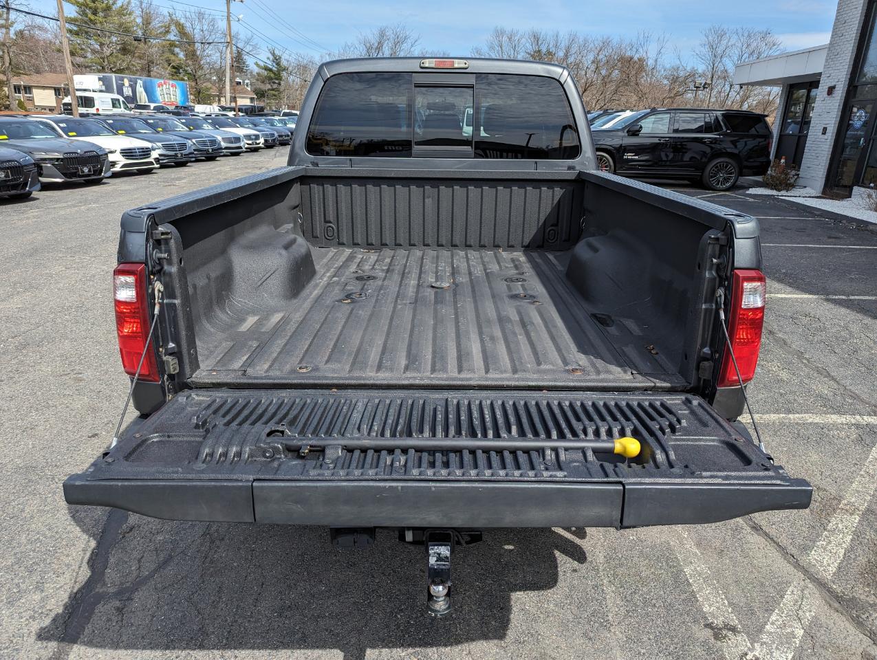 Ford Super Duty F-350 SRW 4WD Crew Cab 156" Lariat 2015