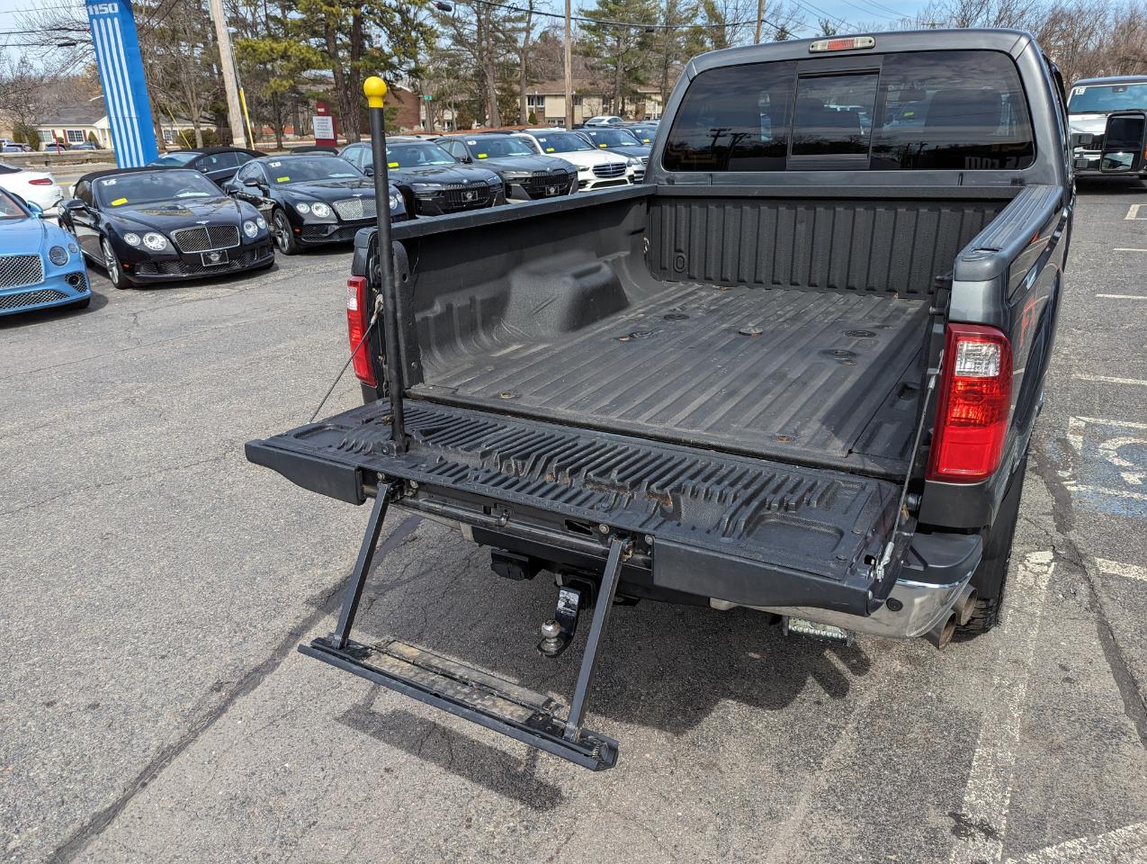 Ford Super Duty F-350 SRW 4WD Crew Cab 156" Lariat 2015