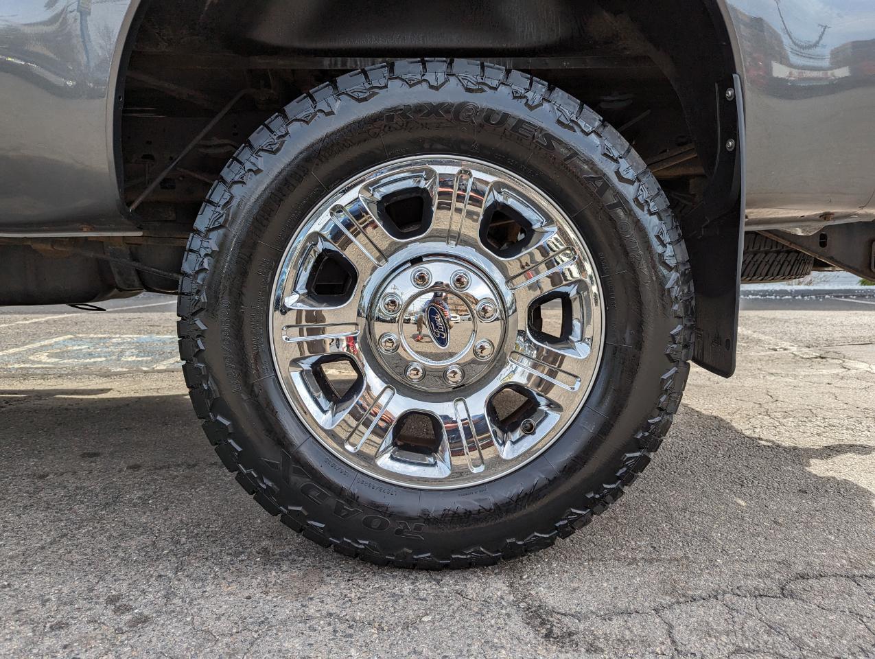 Ford Super Duty F-350 SRW 4WD Crew Cab 156" Lariat 2015