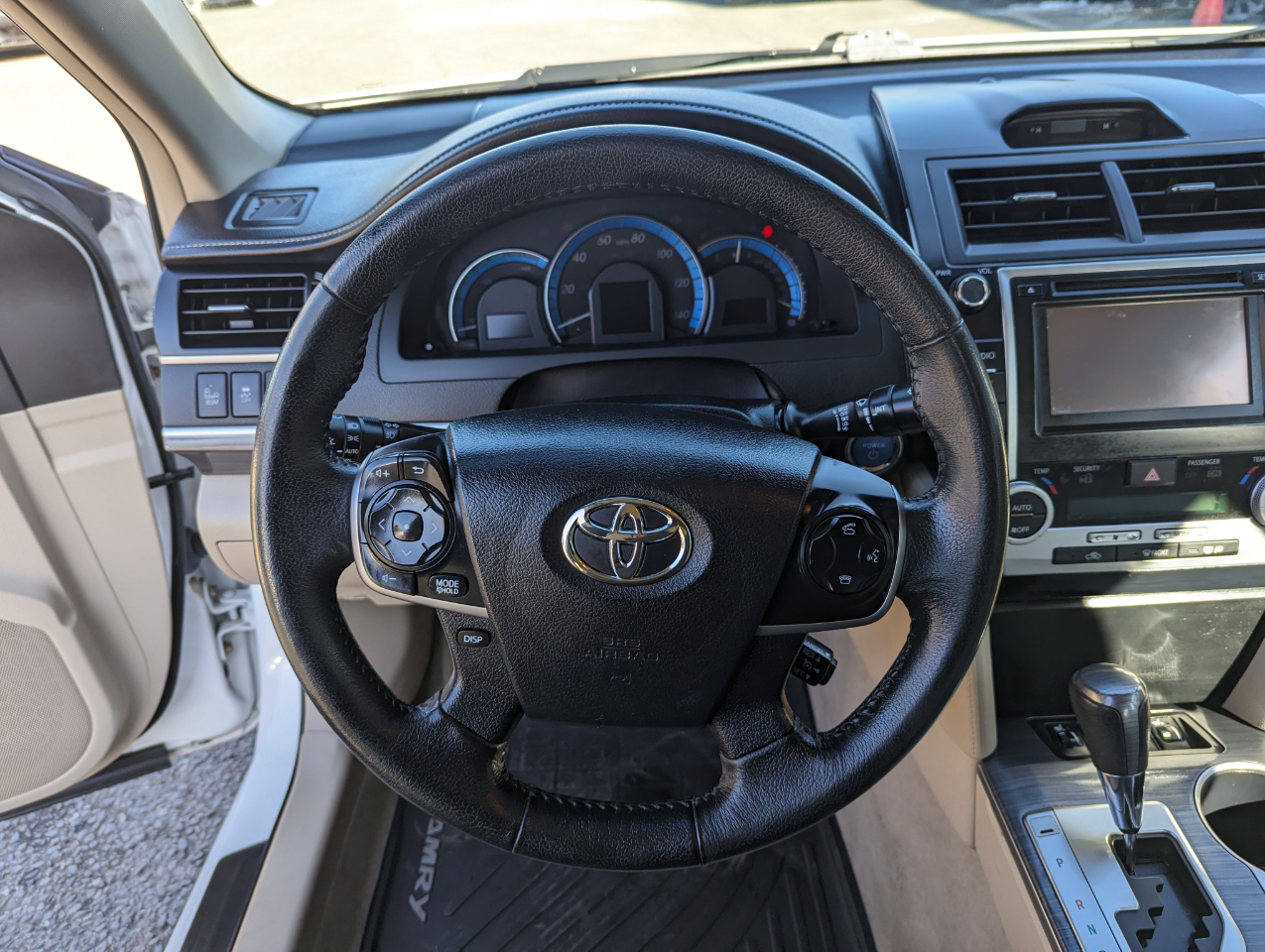 Toyota Camry Hybrid 4dr Sdn XLE (Natl) 2013